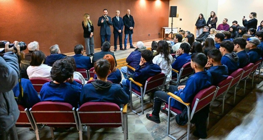 Escobar: La Municipalidad entreg&oacute; por primera vez un Fondo de Fortalecimiento para instituciones educativas  
