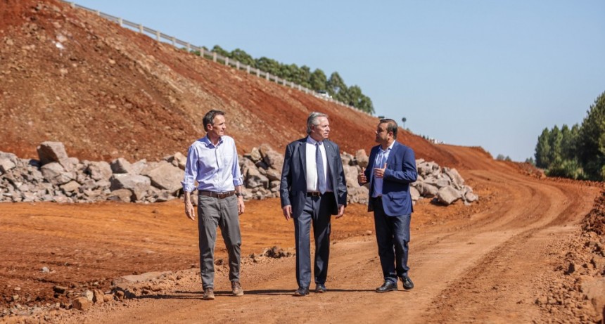 Alberto Fernández, Katopodis y Herrera Ahuad recorrieron obras viales para el desarrollo productivo y turístico de Misiones