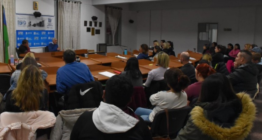Berisso: Cagliardi acompañó el inicio de la 14° edición de los Cursos de “Operador Socioterapéutico en Adicciones”