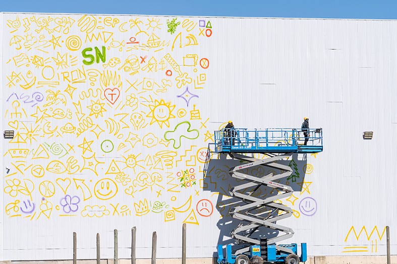 San Nicolás: Martin Ron comenzó la tercera etapa de murales en la cuidad 