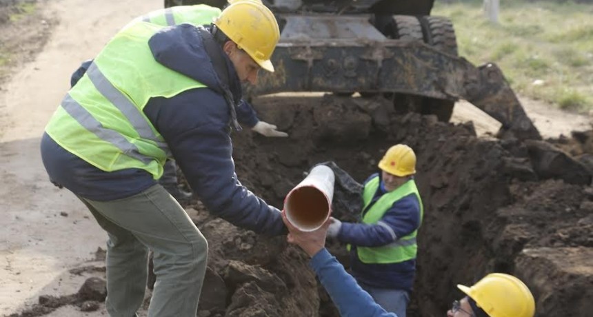 Bolívar: Comenzó la segunda etapa de la obra de ampliación de red de desagües cloacales 