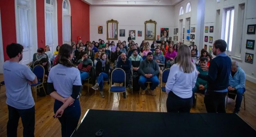 Quilmes: Se realizó el primer encuentro de formación docente 