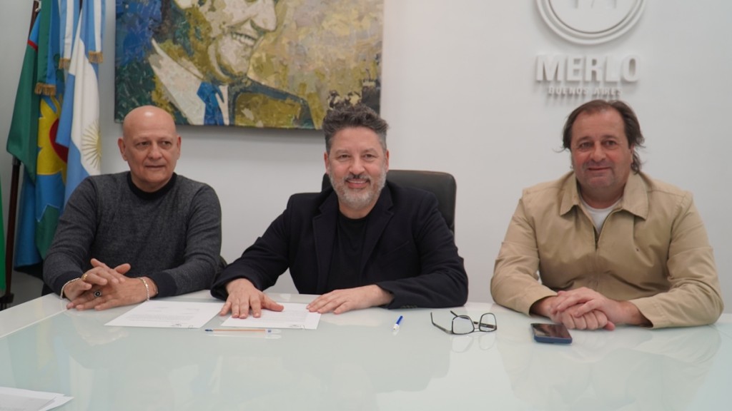 Merlo: Menéndez firmó un nuevo aumento salarial para empleados municipales 