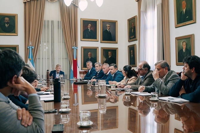 Entre Ríos: Frigerio presidió una nueva reunión de gabinete centrada en obras y eficiencia del Estado