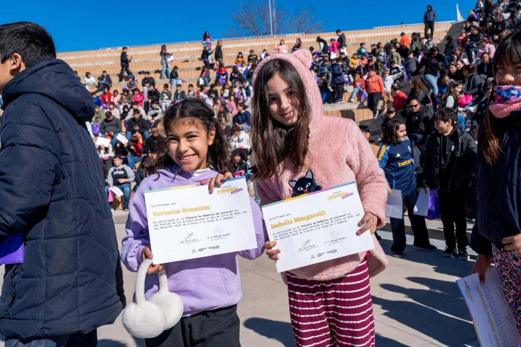 San Nicolás: Más de 400 alumnos participaron de los cursos del programa Revolución Digital