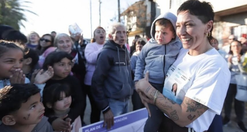 Quilmes: Mendoza supervisó los avances de las obras en el Barrio Santa Lucía