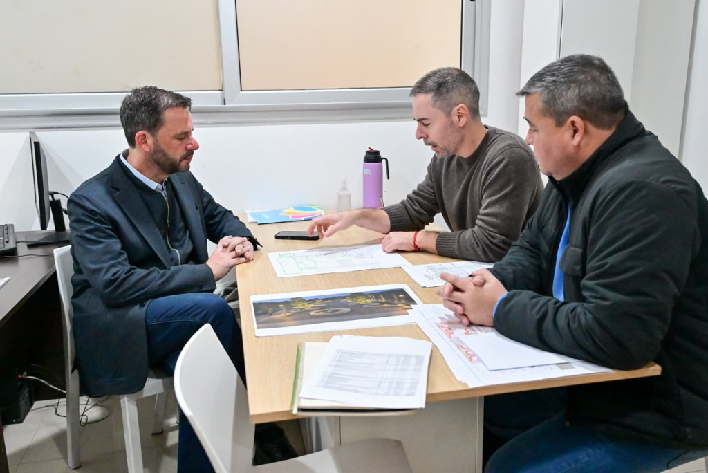 Escobar: Sujarchuk anunci&oacute; la ampliaci&oacute;n de la guardia del Hospital Municipal de Gar&iacute;n