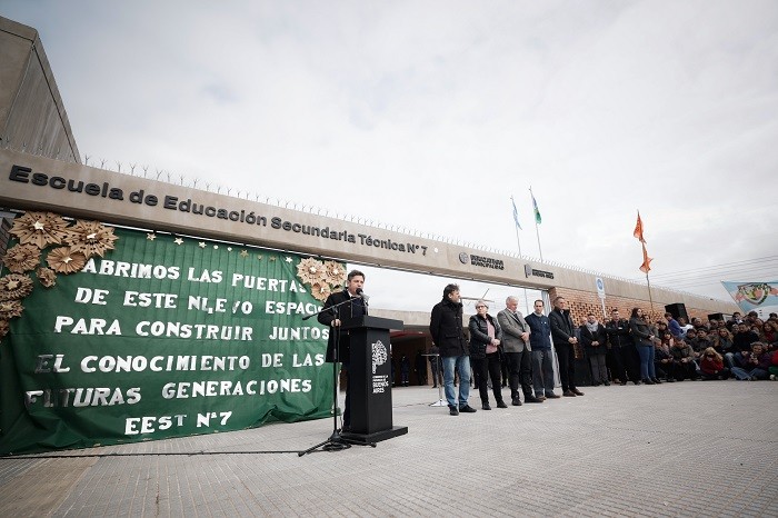 Kicillof inaugur&oacute; el nuevo edificio de la Escuela T&eacute;cnica N&deg; 7 de Hudson
