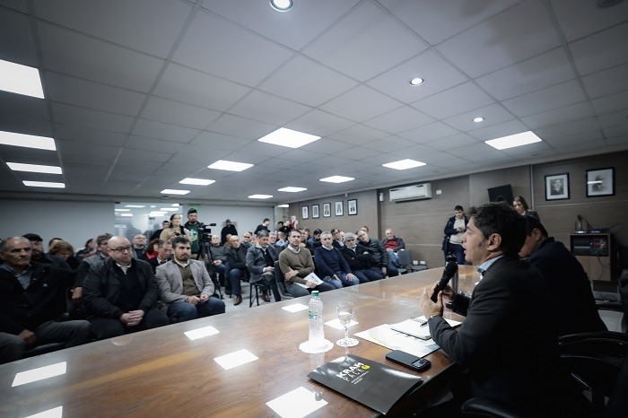 Kicillof se reuni&oacute; con intendentes chaque&ntilde;os, dirigentes gremiales y representantes del sector productivo local