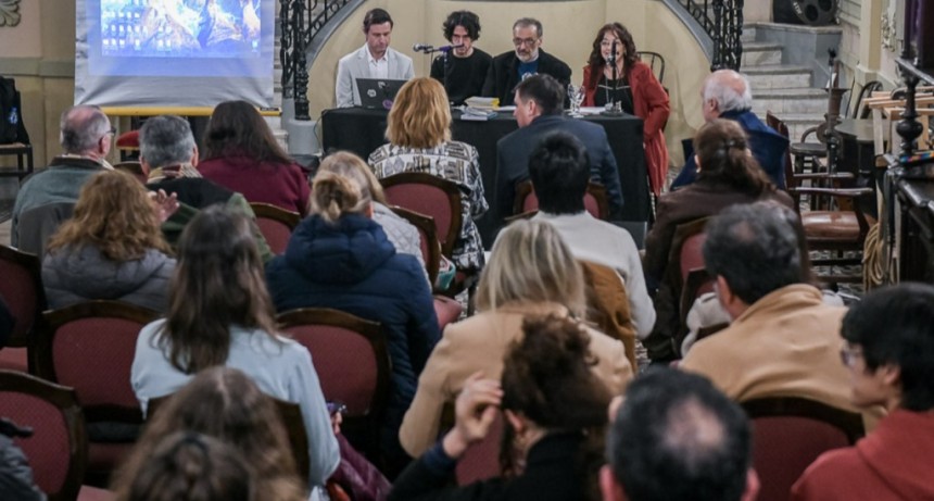 Paran&aacute; (ER): &ldquo;Pensar Paran&aacute;&rdquo; cerr&oacute; su ciclo con una jornada para conocer y valorar la historia de la ciudad