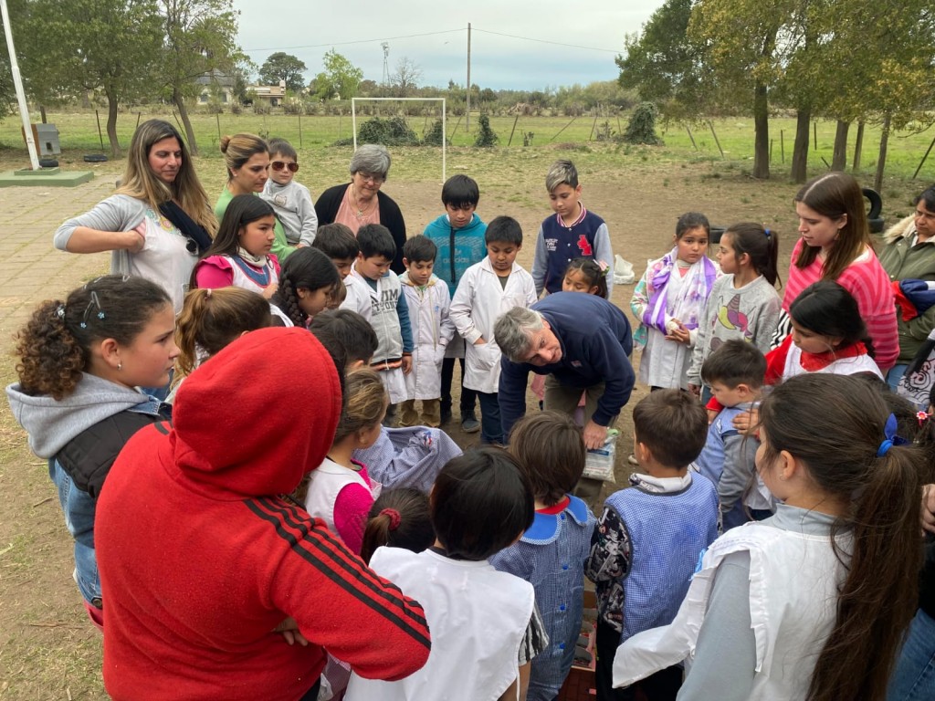 Tres Arroyos: Taller de Eco Huerta en la Escuela Rural N° 20