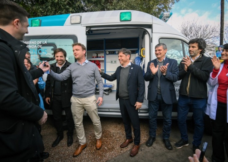 Kicillof puso en funcionamiento ambulancias para fortalecer la gestión de emergencias en 13 municipios bonaerenses