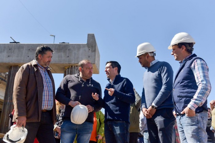 San Miguel: Castro junto al ministro Nardini recorrieron obras en el distrito 