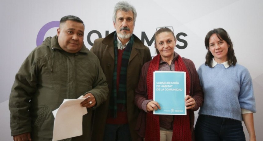 Quilmes: La Municipalidad entregó 92 adjudicaciones de lotes a vecinos del distrito