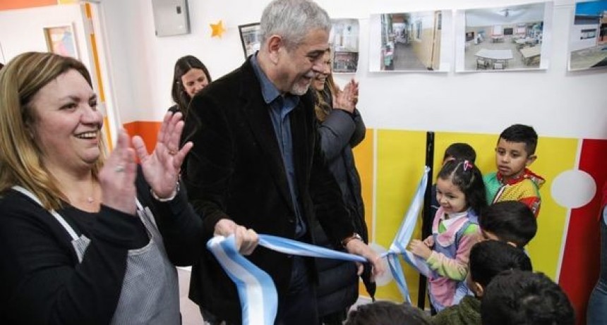 Avellaneda: Ferraresi inauguró la renovación del jardín de infantes 923 de Wilde