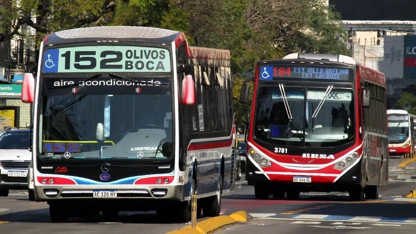 Nación y Ciudad acordaron el traspaso de las líneas de colectivos que circulan dentro de CABA