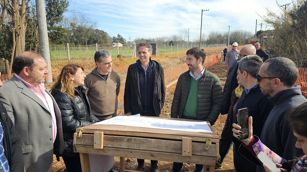 Mercedes: Katopodis y Ustarroz recorrieron avance de obra pluvial de 4km en el distrito