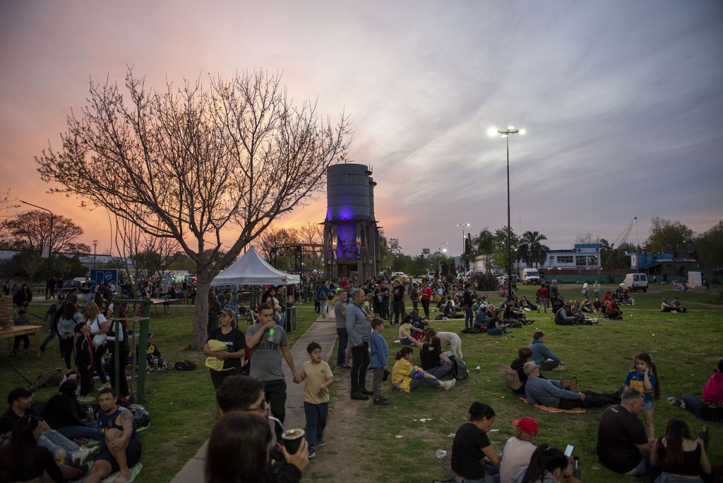 Campana: Cientos de familias celebraron la llegada de la primavera en la Costanera