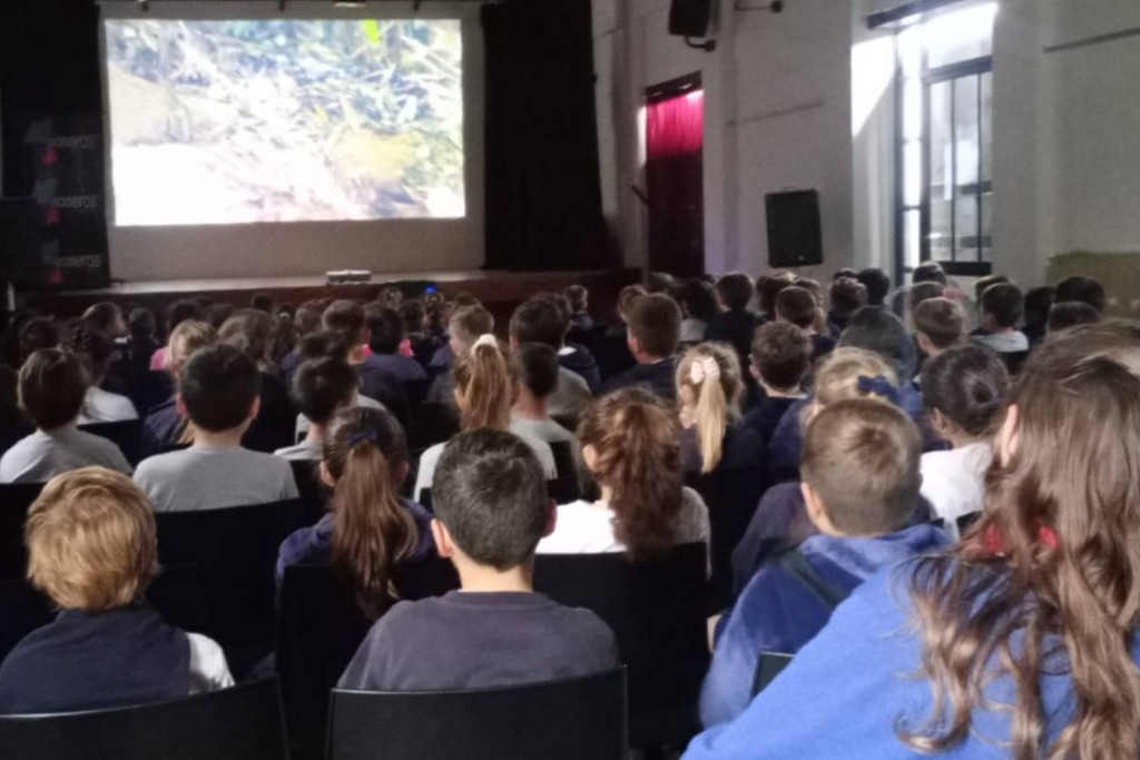 Entre Ríos: Más de 500 estudiantes y docentes del departamento Uruguay disfrutaron del programa Cine en las Escuelas