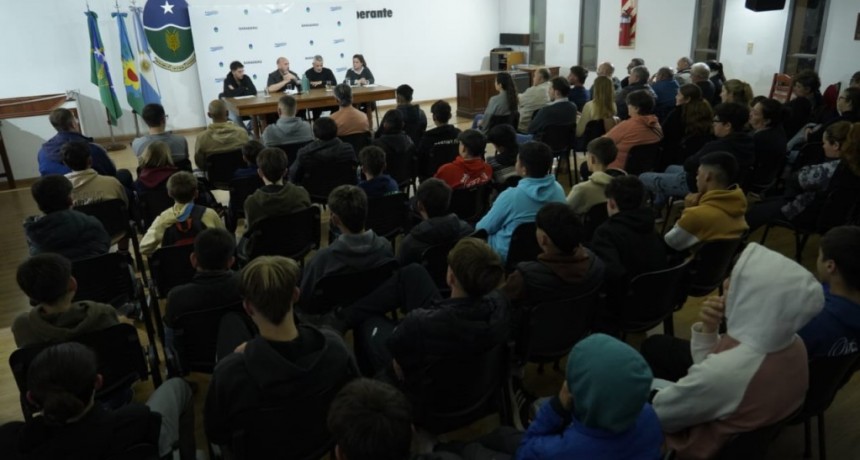 Baradero: Sanzio encabezó la presentación de los seleccionados Sub 13 y Sub 15 de Fútbol Masculino