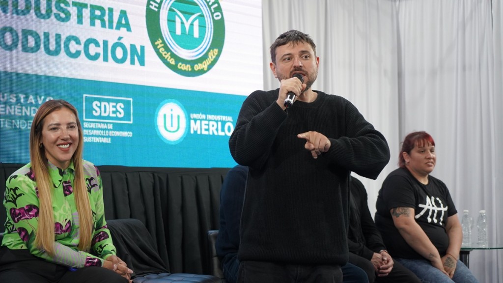 Merlo: Gustavo Menéndez junto a Juan Grabois recorrieron la Expo “Hecho en Merlo” 