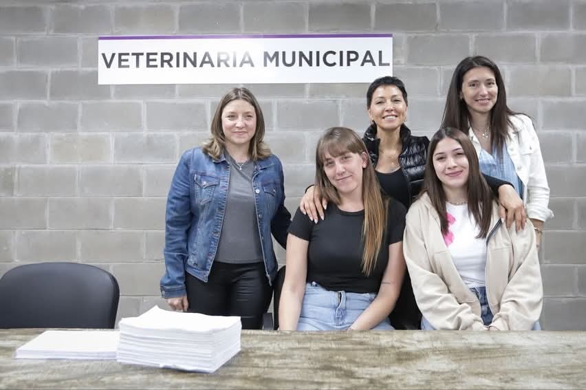 Quilmes: Mendoza supervisó el funcionamiento de la nueva veterinaria municipal en Don Bosco