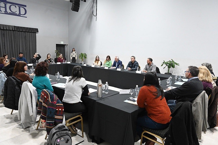 Tigre: En el SUM del HCD, Julio Zamora acompa&ntilde;&oacute; un encuentro de fortalecimiento institucional con entidades