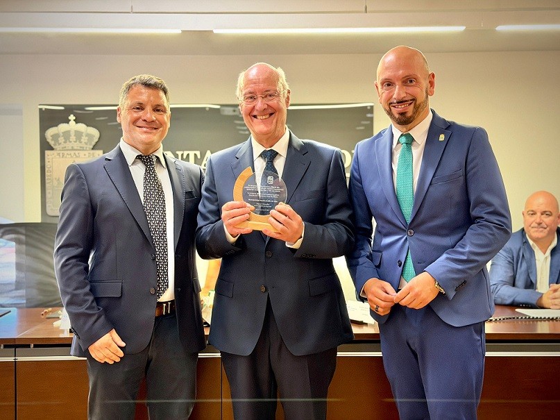S. A. de Giles: Gesualdi formaliz&oacute; su hermanamiento con Laredo y present&oacute; el potencial productivo y cultural en Espa&ntilde;a