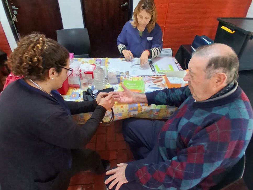Tigre: El Municipio realiz&oacute; una nueva jornada de salud para adultos mayores en Benav&iacute;dez