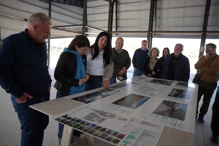 Batakis visit&oacute; las 549 viviendas que la Provincia tiene en marcha en Berazategui