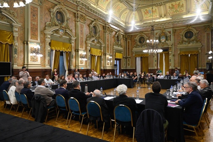 Kicillof encabez&oacute; el 2&deg; Encuentro de Pol&iacute;tica Nuclear y Soberan&iacute;a Energ&eacute;tica