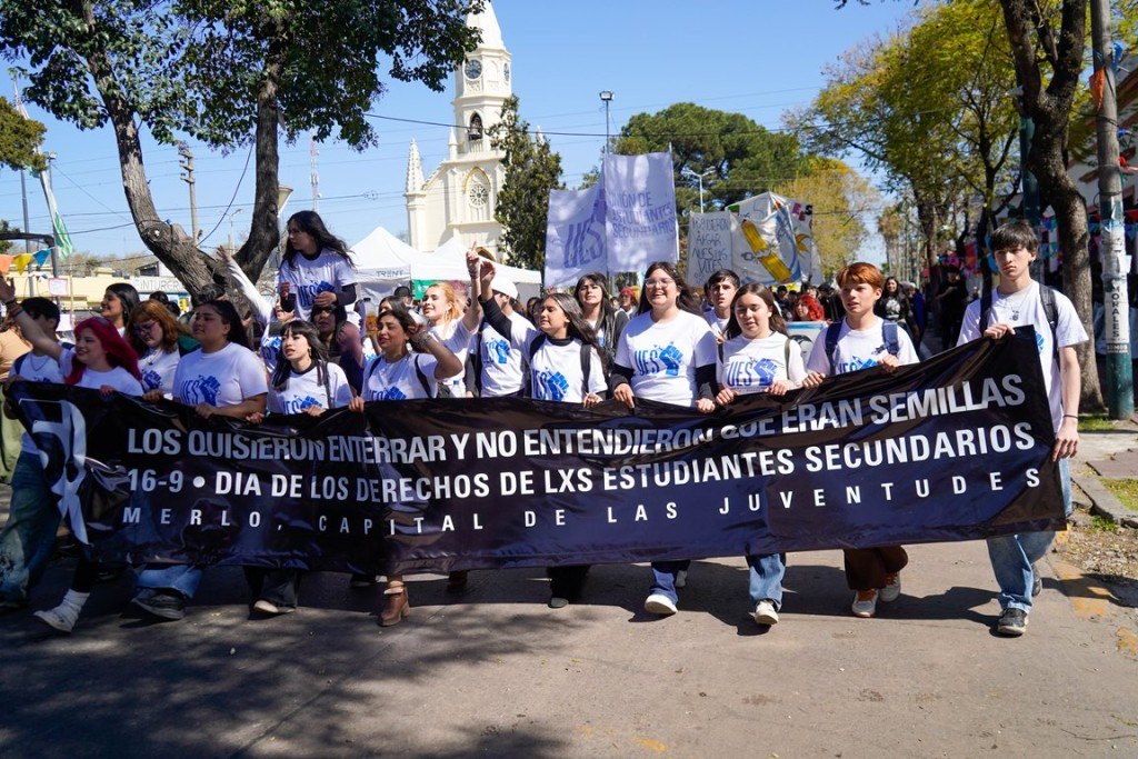 Merlo: Se realiz&oacute; la 10&deg; Marcha y Festival Estudiantil del distrito 