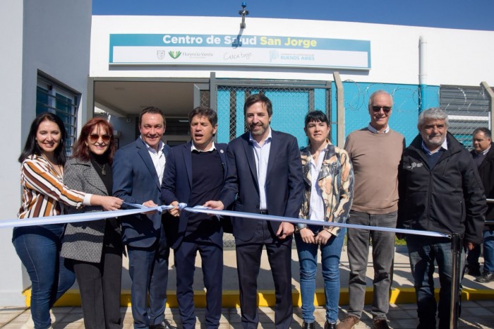 Kicillof y Kreplak inauguraron un CAPS y entregaron dos ambulancias en Florencio Varela