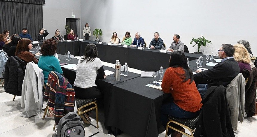 Tigre: En el SUM del HCD, Julio Zamora acompa&ntilde;&oacute; un encuentro de fortalecimiento institucional con entidades