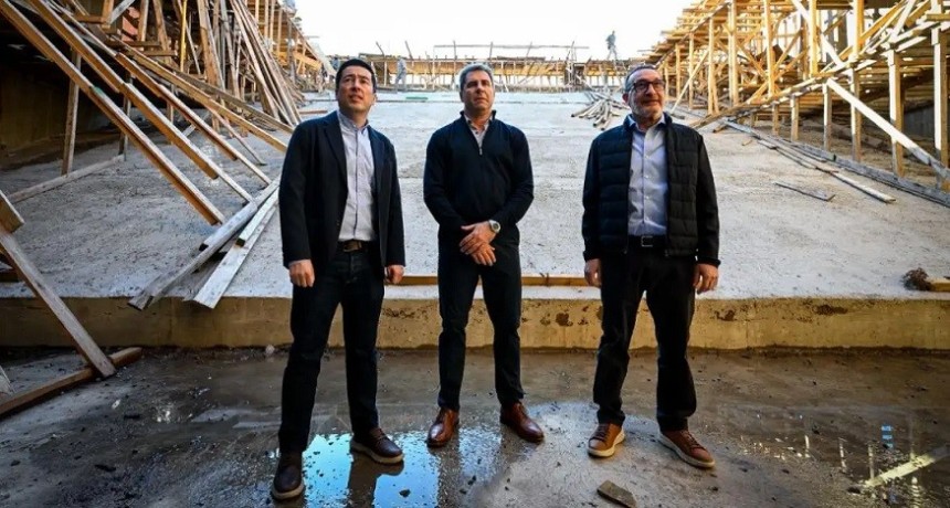 Malvinas Argentinas: Nardini y U&ntilde;ac recorrieron las obras del Teatro Municipal 