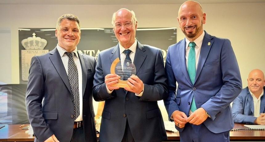 S. A. de Giles: Gesualdi formaliz&oacute; su hermanamiento con Laredo y present&oacute; el potencial productivo y cultural en Espa&ntilde;a