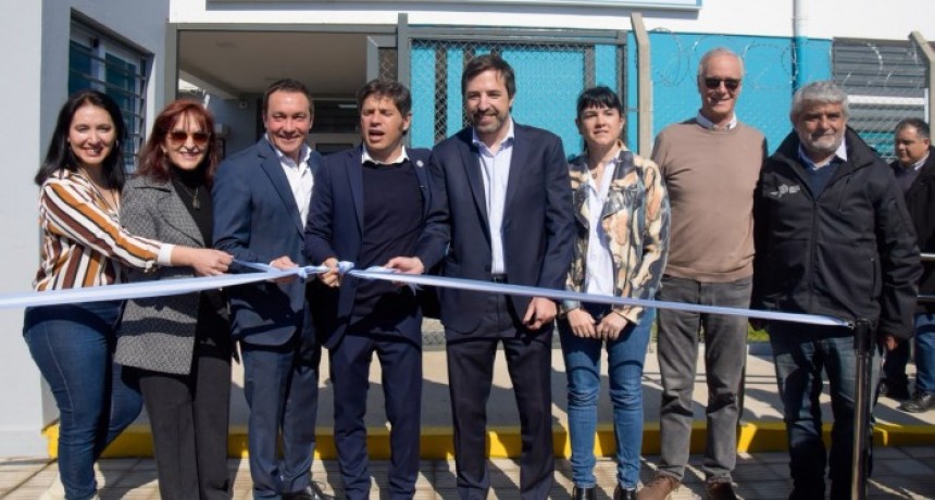 Kicillof y Kreplak inauguraron un CAPS y entregaron dos ambulancias en Florencio Varela