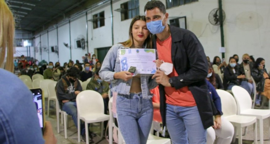 Gral. Rodríguez: El Intendente estuvo en el egreso de la promoción 2021 del Fines CENS 451 