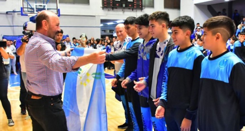 Formosa: El gobernador Insfrán despidió a la delegación que competirá en los Juegos Evita 2022