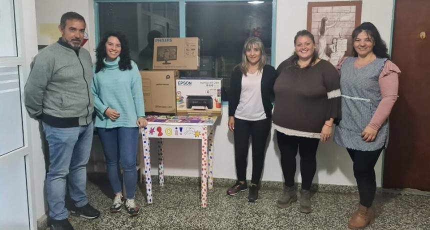 Puan: Castelli visitó el Hospital Municipal y en CENS N° 451