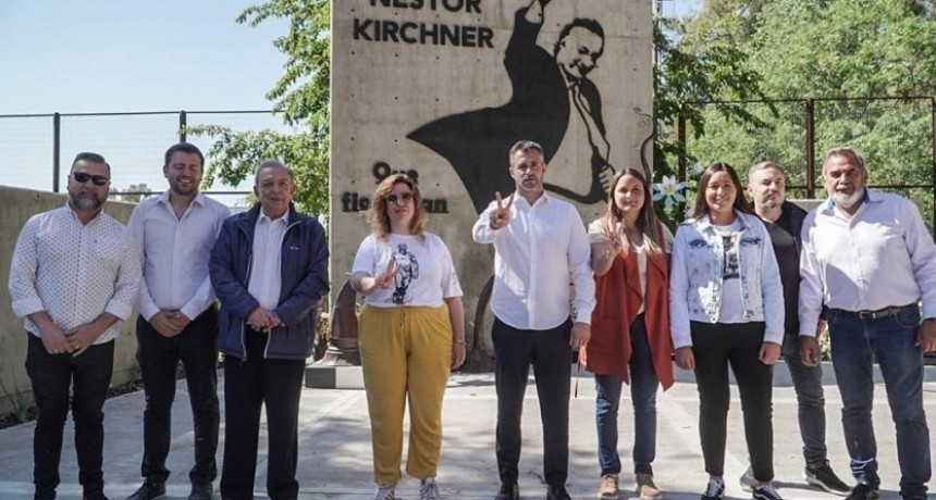 Pilar: Federico Achával homenajeó a Néstor Kirchner junto al PJ local 