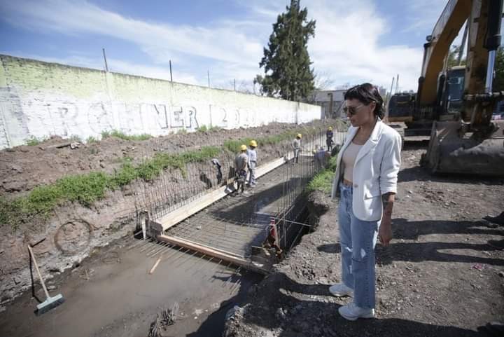 Quilmes: La Intendenta recorrió la obra de los desagües pluviales para el Colector Alberdi 