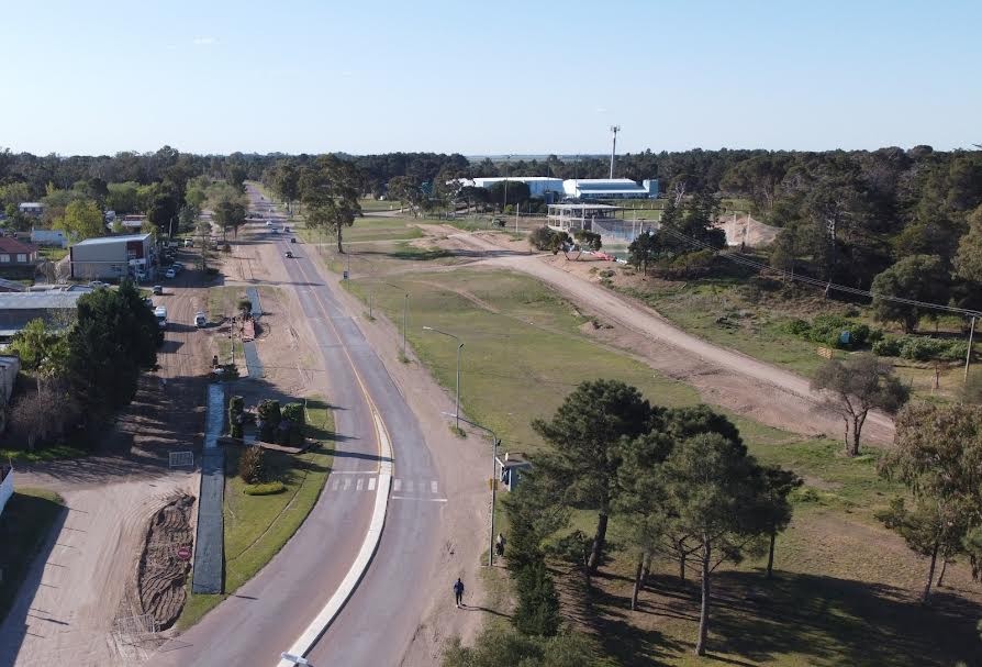 Monte Hermoso: Comenzó la puesta en valor del bulevar de ingreso al ejido urbano