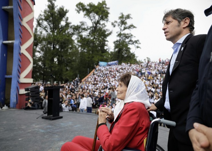 Kicillof encabezó el encuentro de estudiantes del programa “Futuro Memoria” 