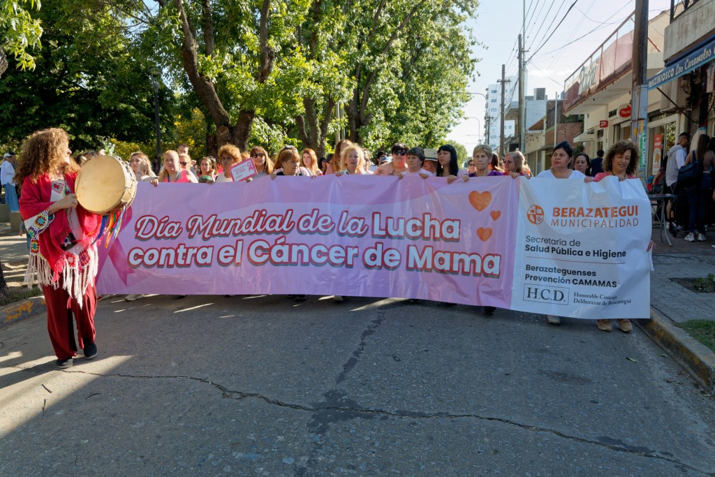 Berazategui: El Municipio concientizó sobre el cáncer de mamá