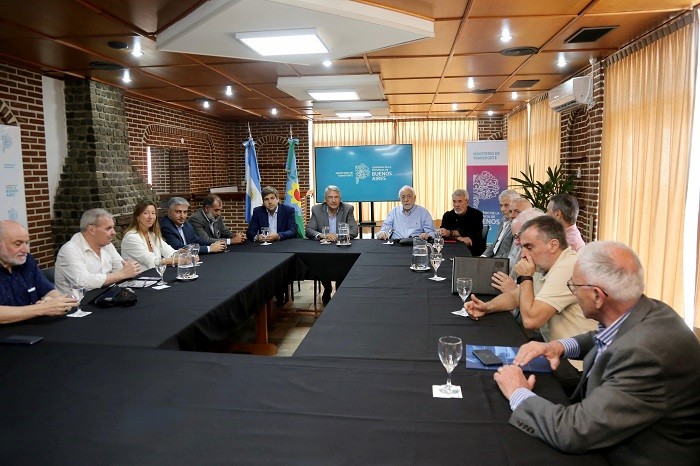 La Provincia intercedió en el conflicto y se levantó el paro del transporte