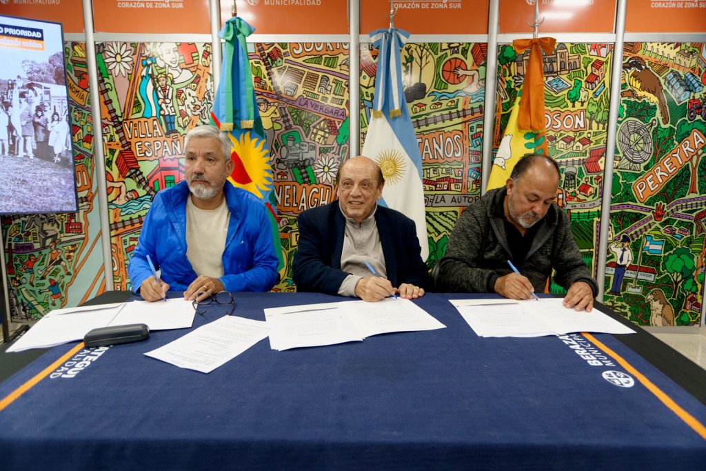 Berazategui: Mussi firmó un Convenio Colectivo de Trabajo municipal