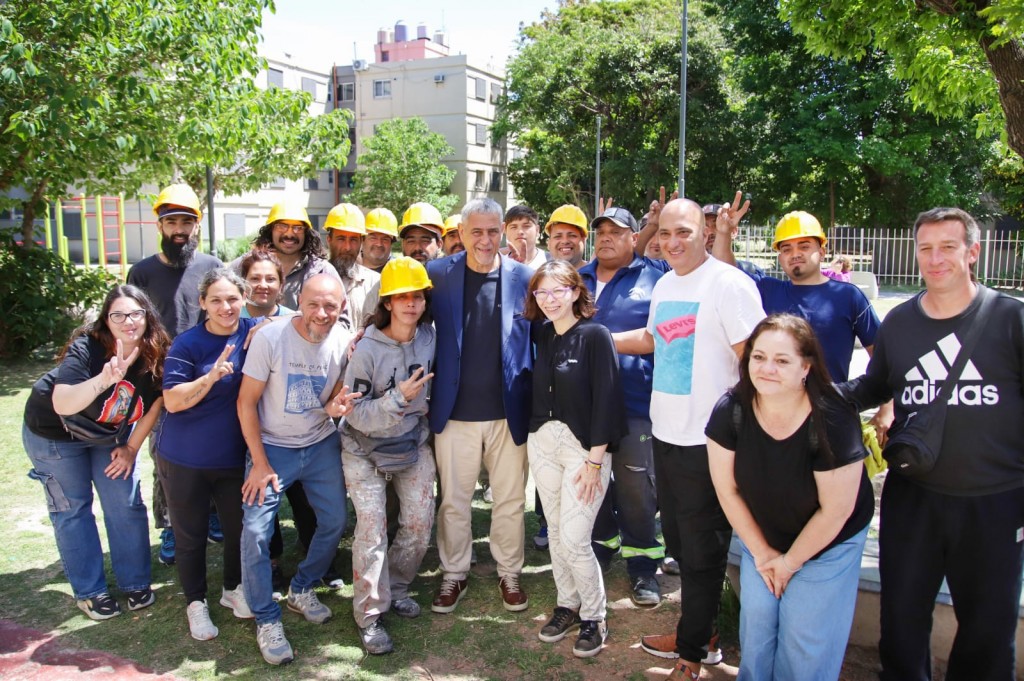 Avellaneda: Ferraresi y Batakis entregaron viviendas en Isla Maciel