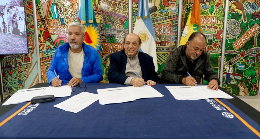 Berazategui: Mussi firmó un Convenio Colectivo de Trabajo municipal
