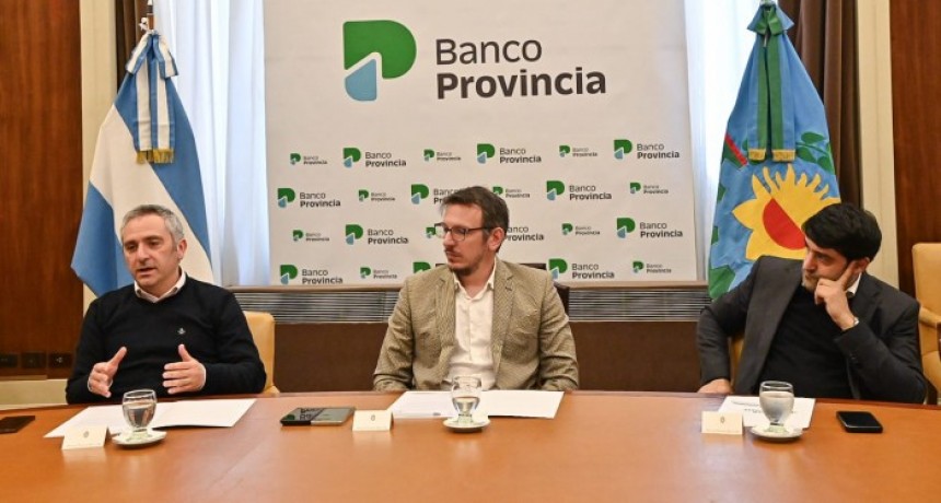 Larroque y Cuattromo firmaron convenios para proyectos sociales y productivos